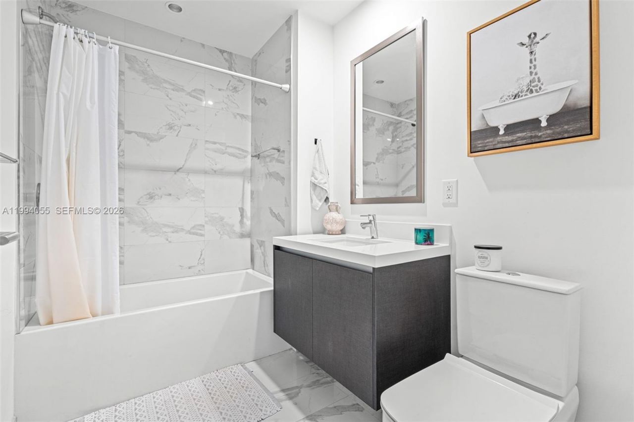 851 NE 1st Ave , Unit 1205, Miami, FL 33132 Photo