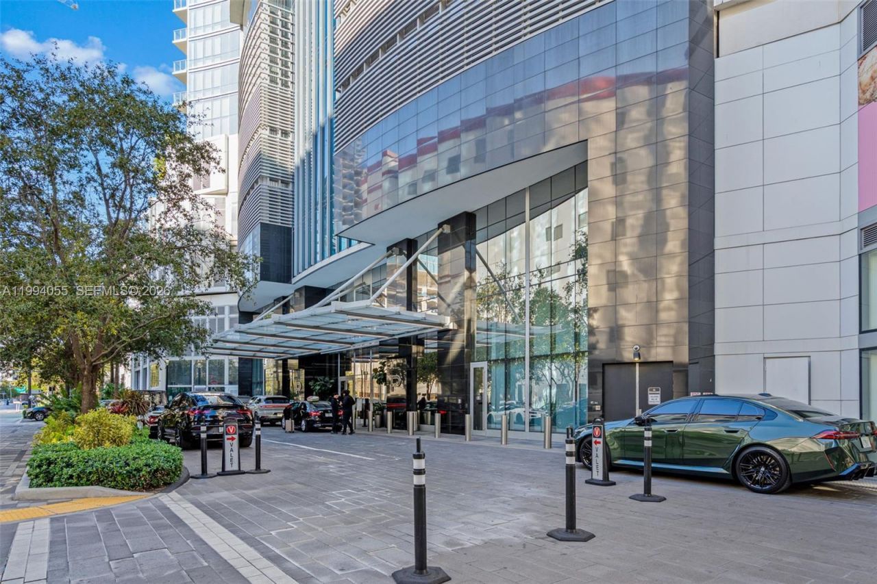 851 NE 1st Ave , Unit 1205, Miami, FL 33132 Photo