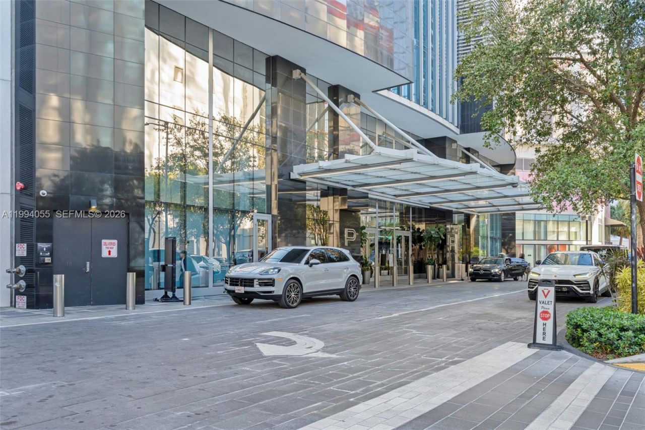 851 NE 1st Ave , Unit 1205, Miami, FL 33132 Photo