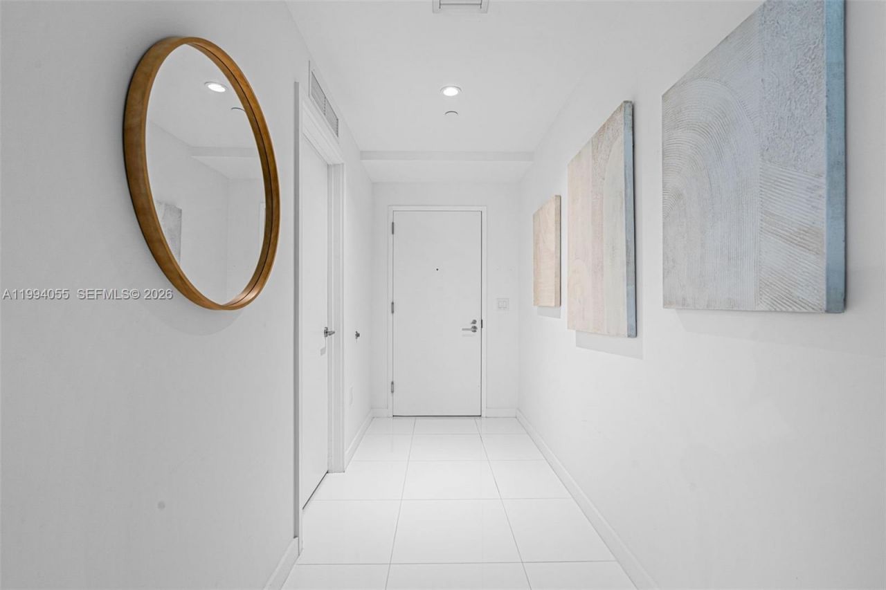 851 NE 1st Ave , Unit 1205, Miami, FL 33132 Photo