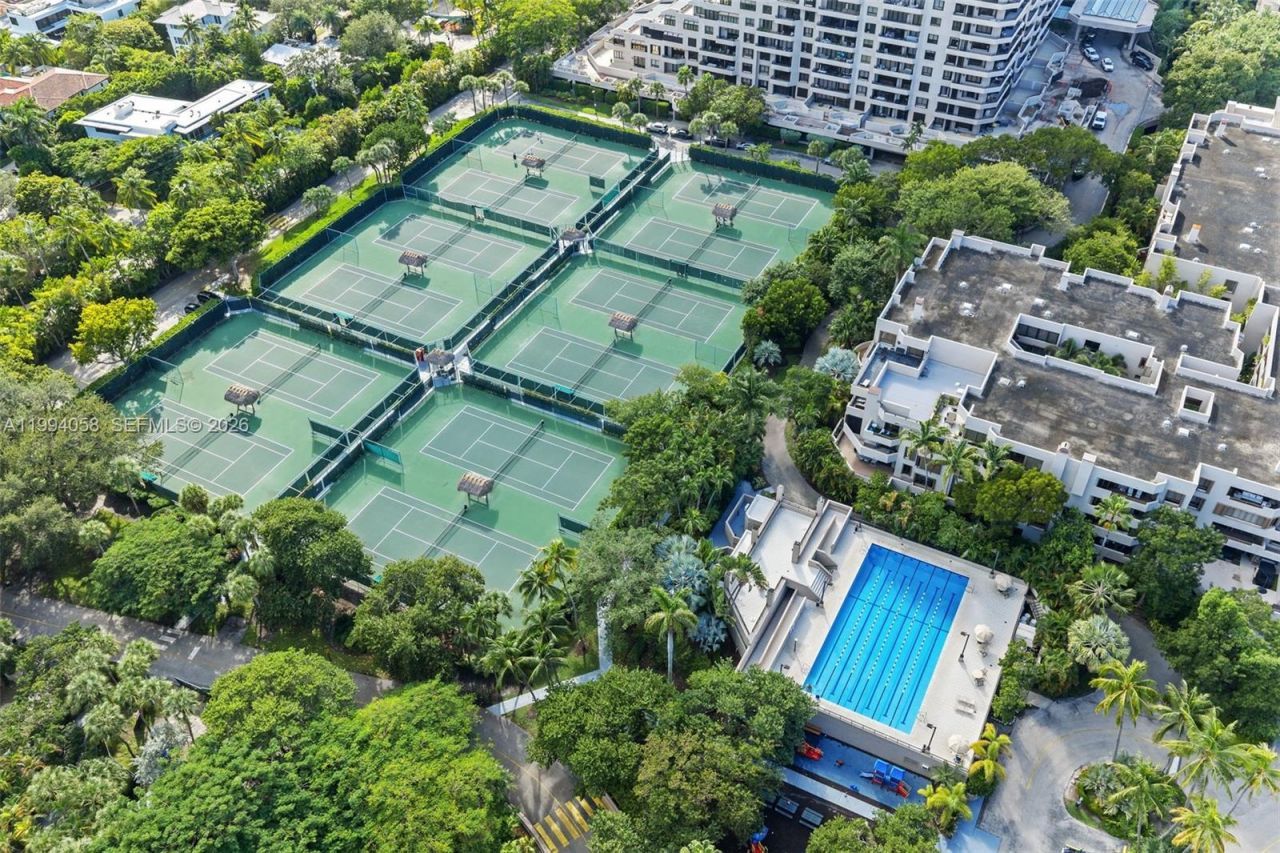 201 Crandon Blvd , Unit 227, Key Biscayne, FL 33149 Photo