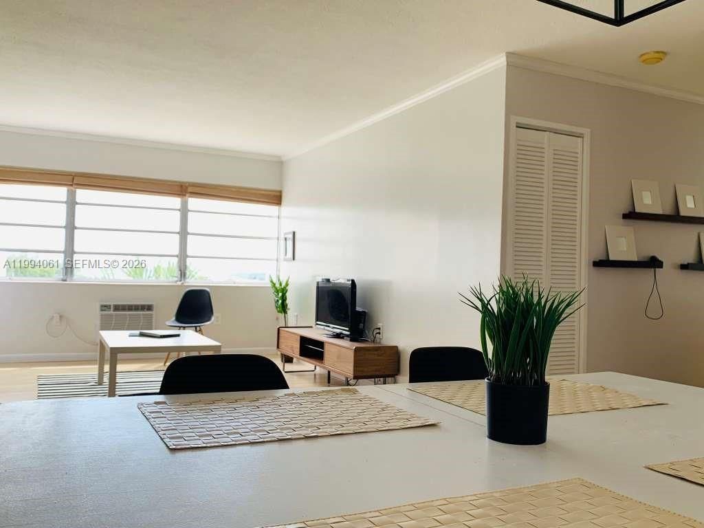220 Kings Point Dr, Unit 509, Sunny Isles Beach, FL 33160 Photo