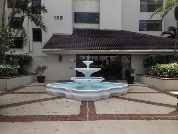 105 Lake Emerald Dr, Unit 708, Oakland Park, FL 33309