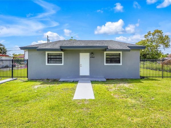 10960 SW 219th Street , Miami, FL 33170