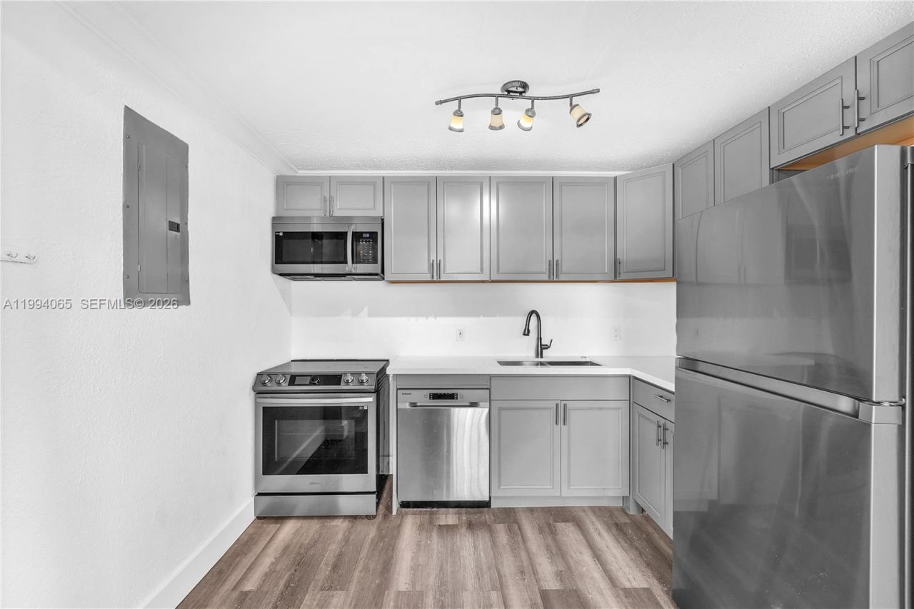 10960 SW 219th Street , Miami, FL 33170 Photo