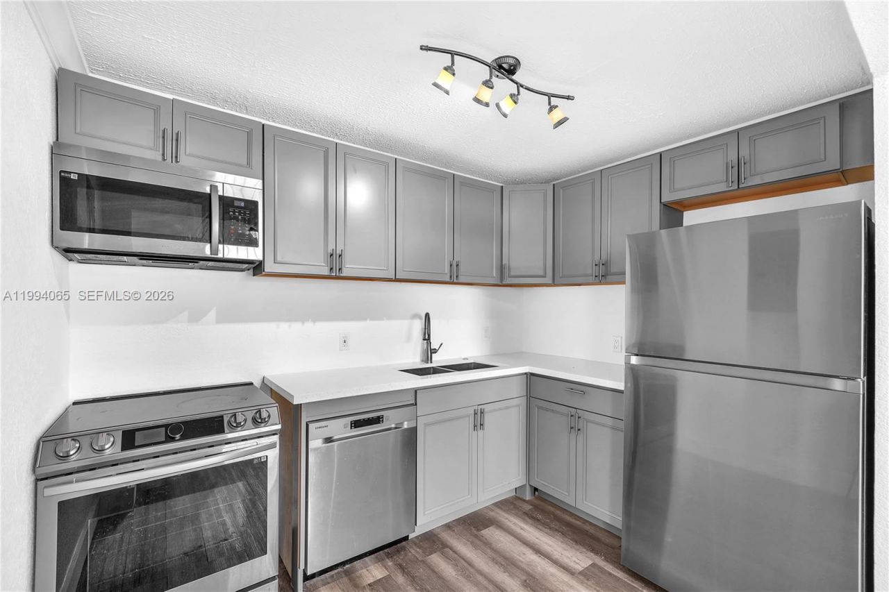 10960 SW 219th Street , Miami, FL 33170 Photo