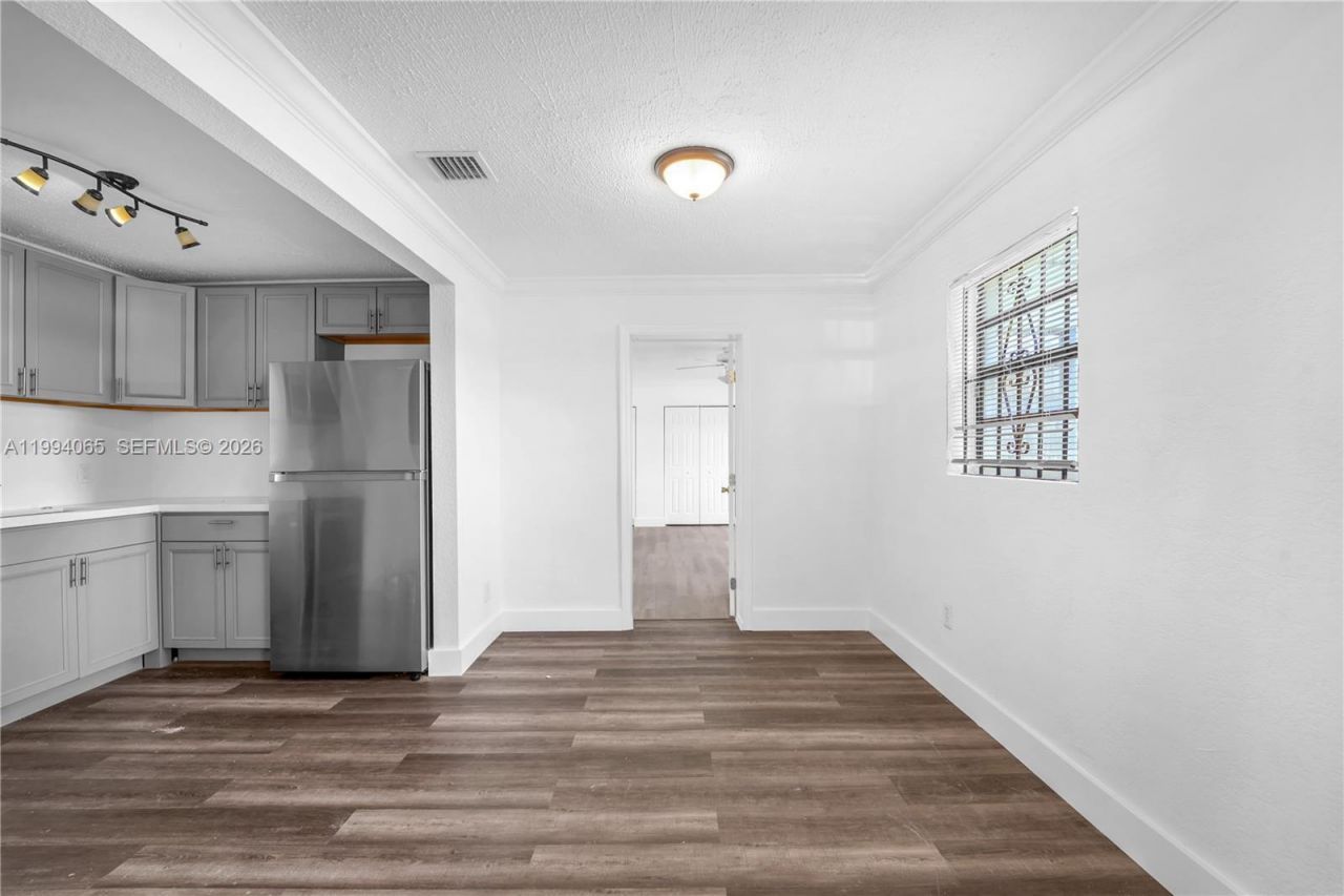 10960 SW 219th Street , Miami, FL 33170 Photo