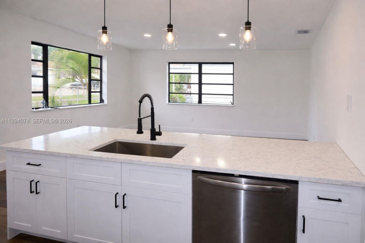 1950 NW 57th St , Unit 1950, Miami, FL 33142 Photo