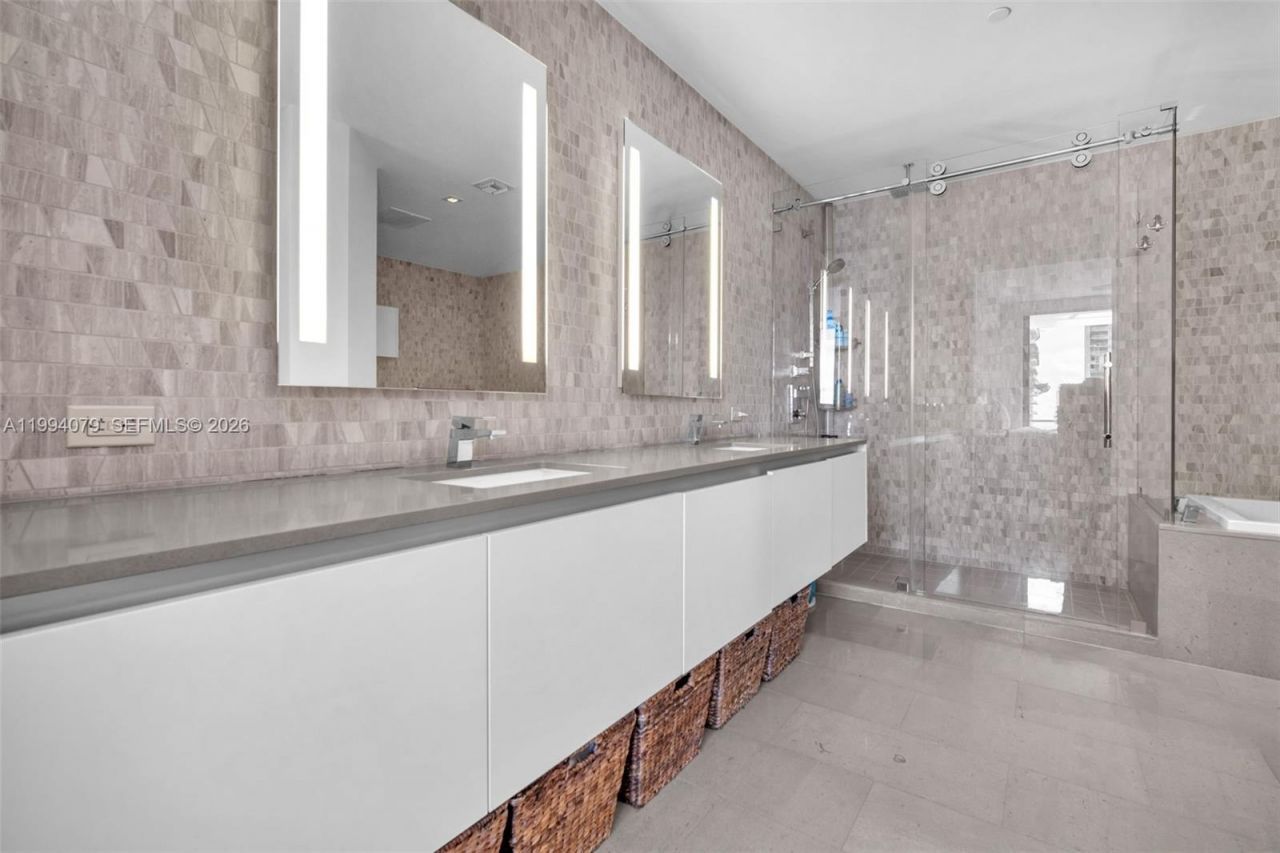 68 SE 6th St, Unit 3108, Miami, FL 33131 Photo
