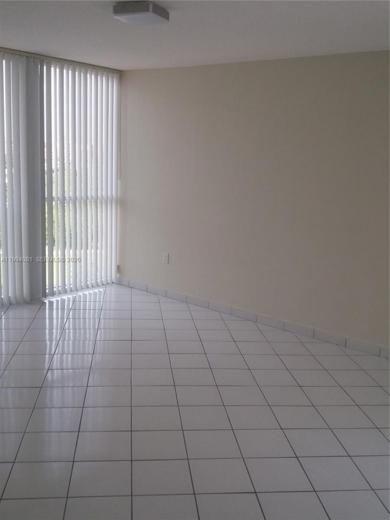 17275 Collins Ave, Unit 801, Sunny Isles Beach, FL 33160 Photo