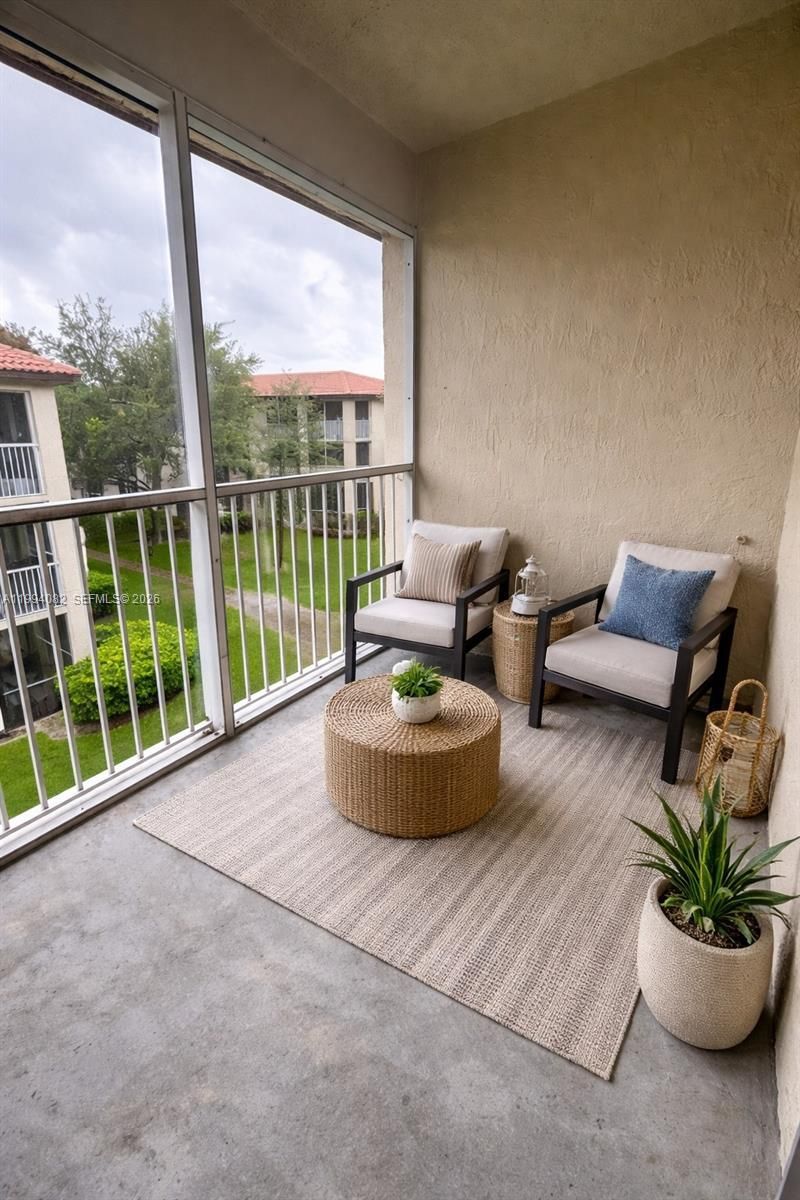 440 S Park Rd, Unit 4-303, Hollywood, FL 33021 Photo