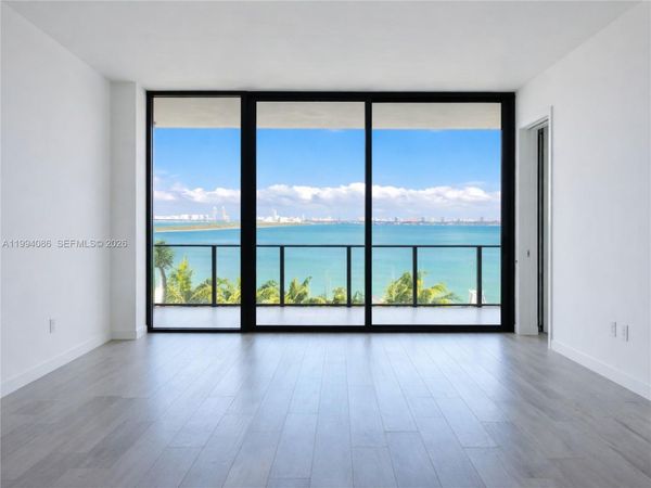 480 NE 31st St, Unit 802, Miami, FL 33137