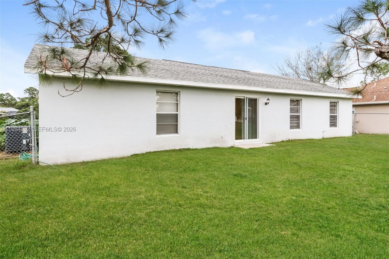 1274 SW Byron St , Port Saint Lucie, FL 34983 Photo