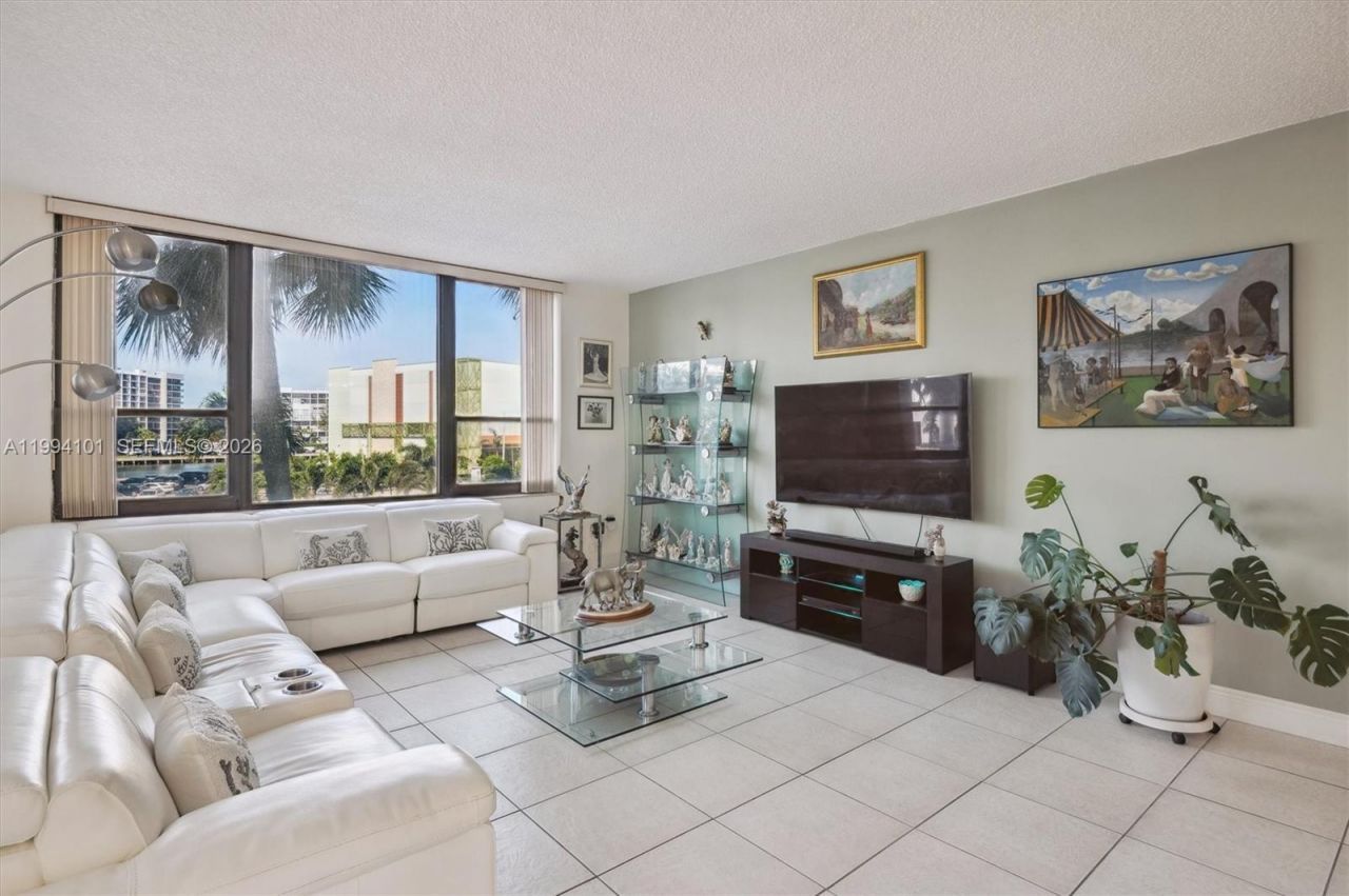 3505 S Ocean Dr, Unit 201, Hollywood, FL 33019 Photo