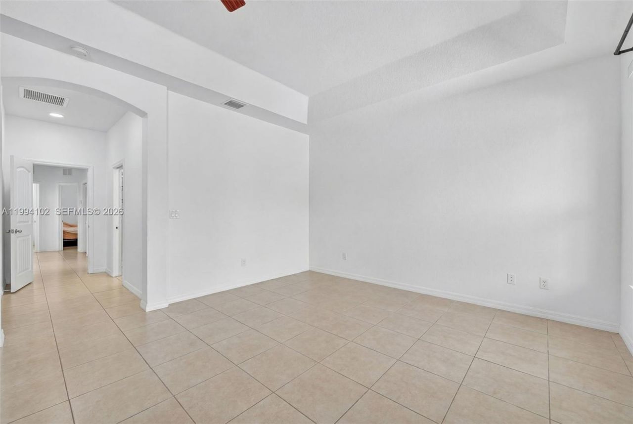 728 NE 34th Ave , Homestead, FL 33033 Photo