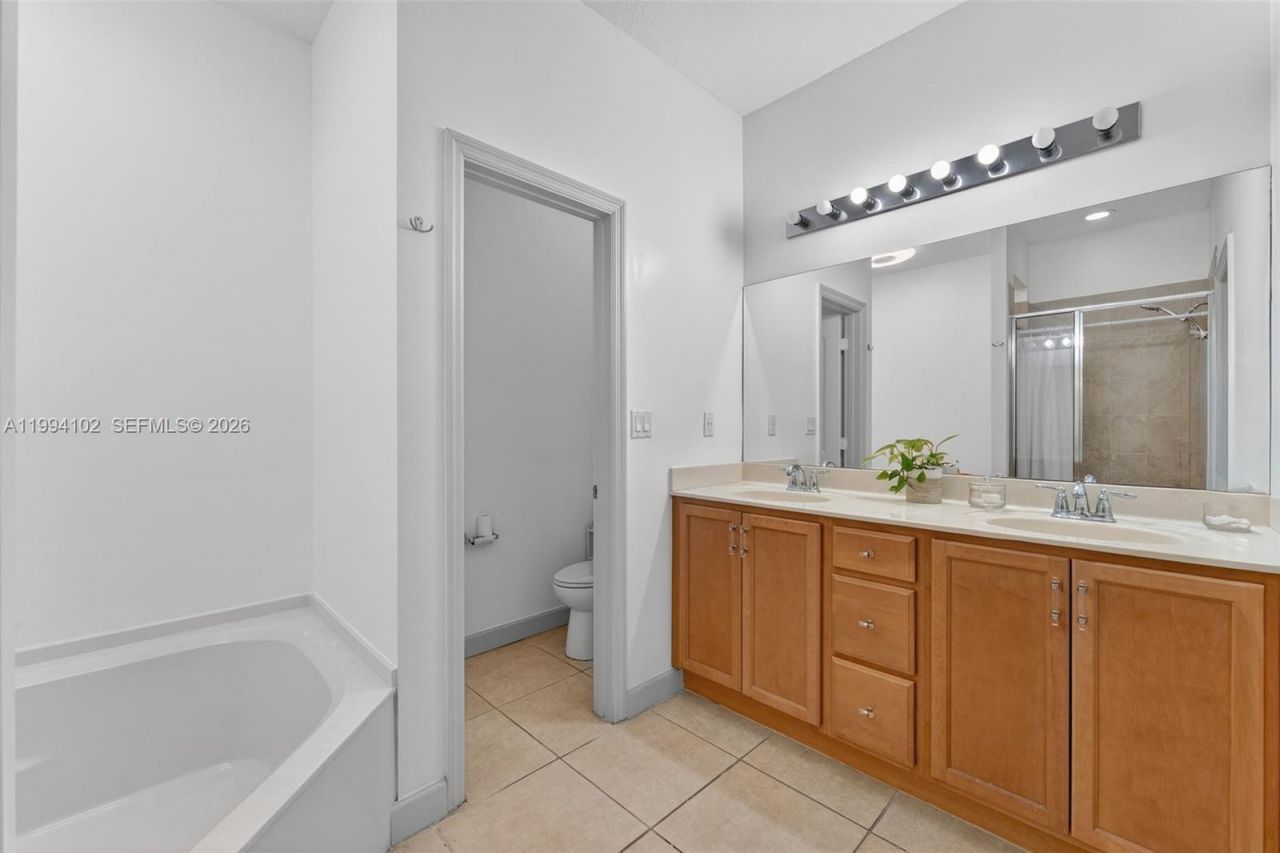 728 NE 34th Ave , Homestead, FL 33033 Photo