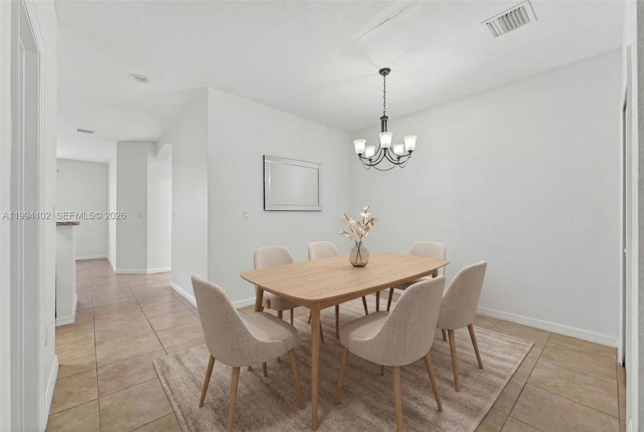 728 NE 34th Ave , Homestead, FL 33033 Photo