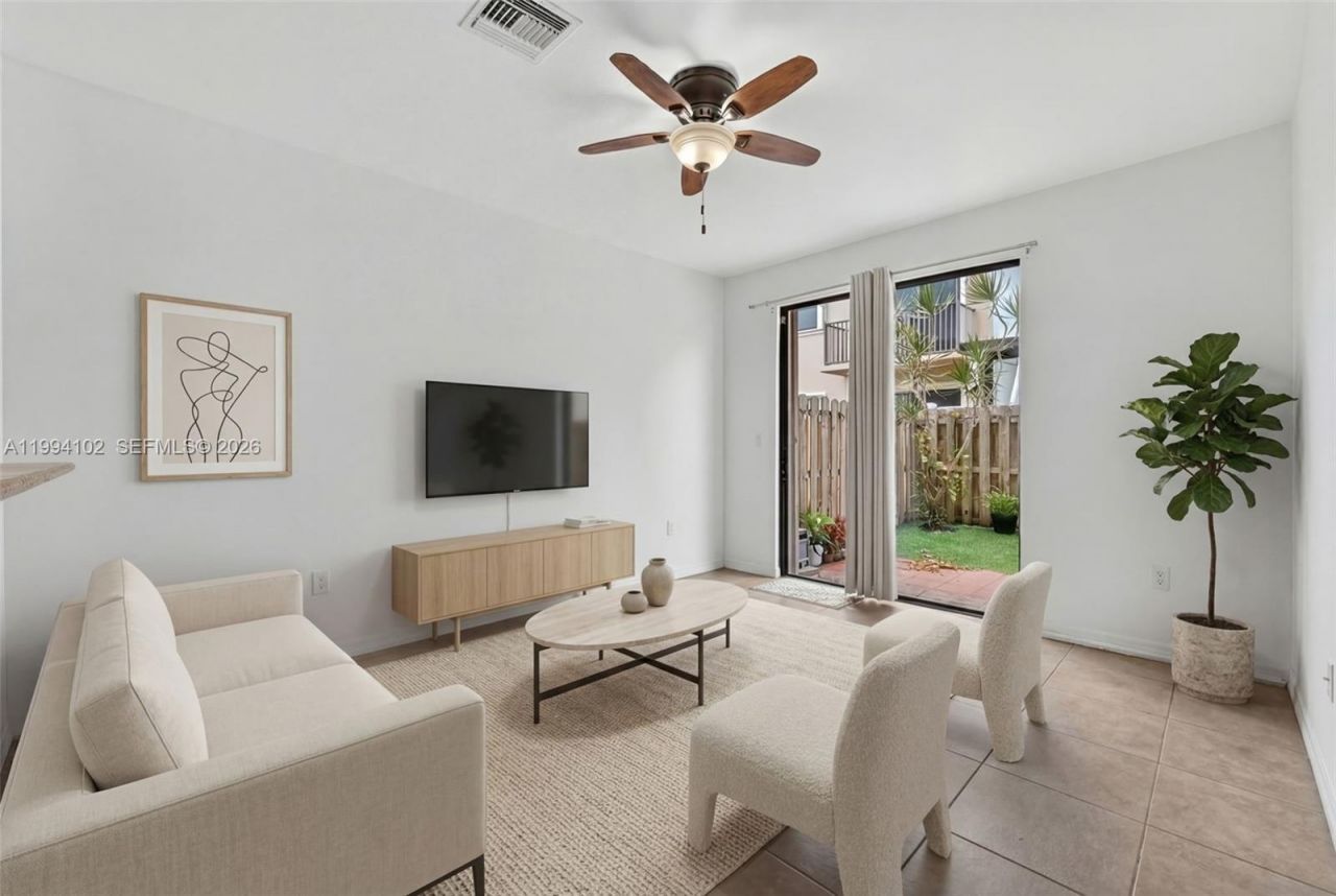 728 NE 34th Ave , Homestead, FL 33033 Photo