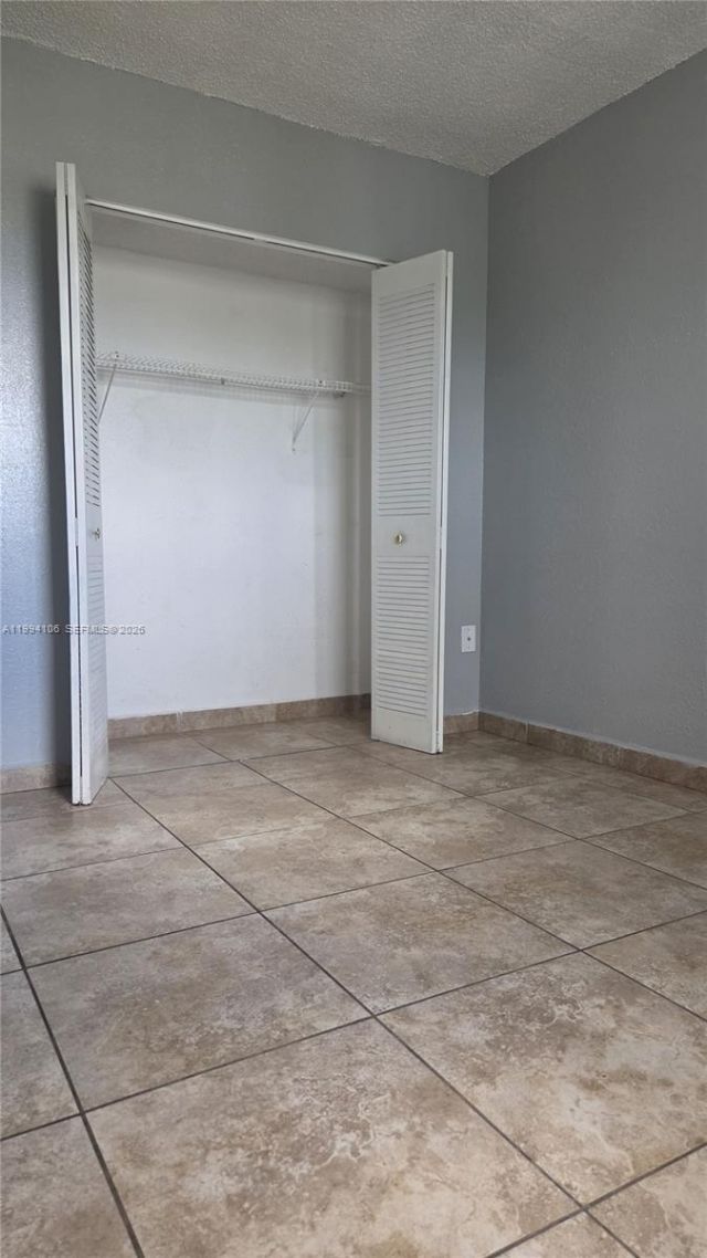 8075 NW 7th St, Unit 401, Miami, FL 33126 Photo