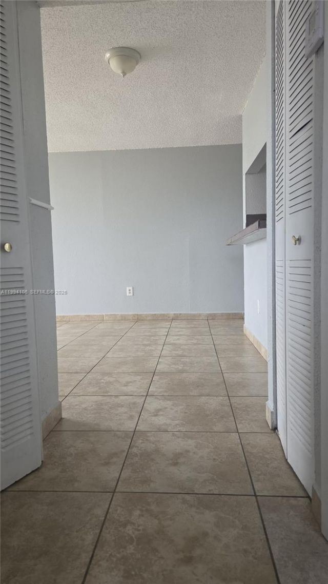 8075 NW 7th St, Unit 401, Miami, FL 33126 Photo