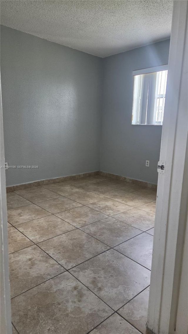 8075 NW 7th St, Unit 401, Miami, FL 33126 Photo