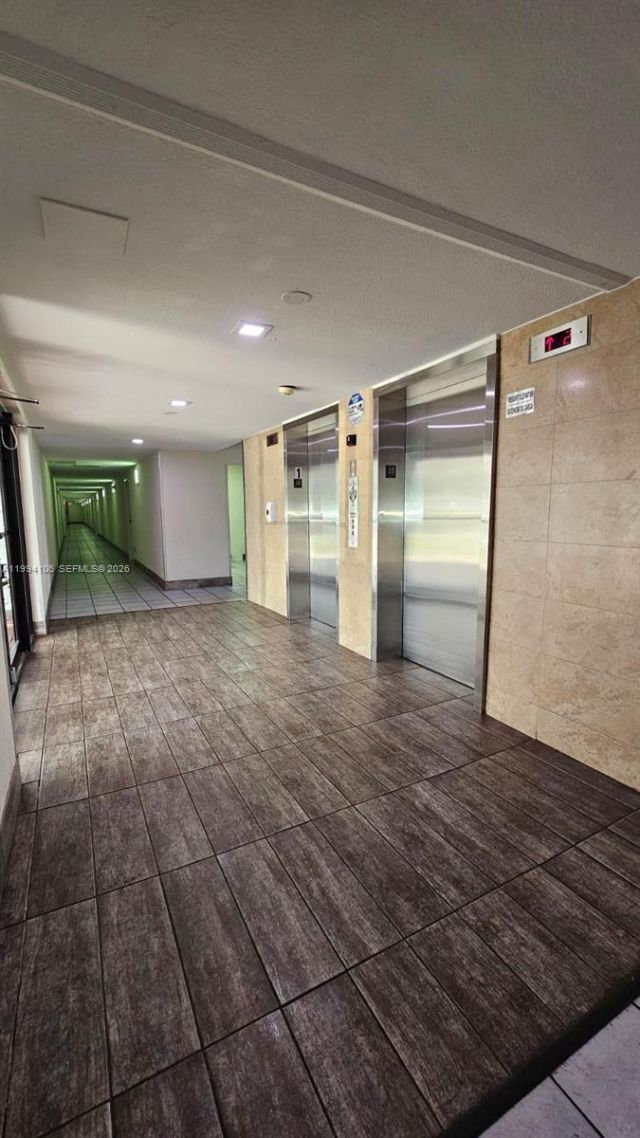 8075 NW 7th St, Unit 401, Miami, FL 33126 Photo