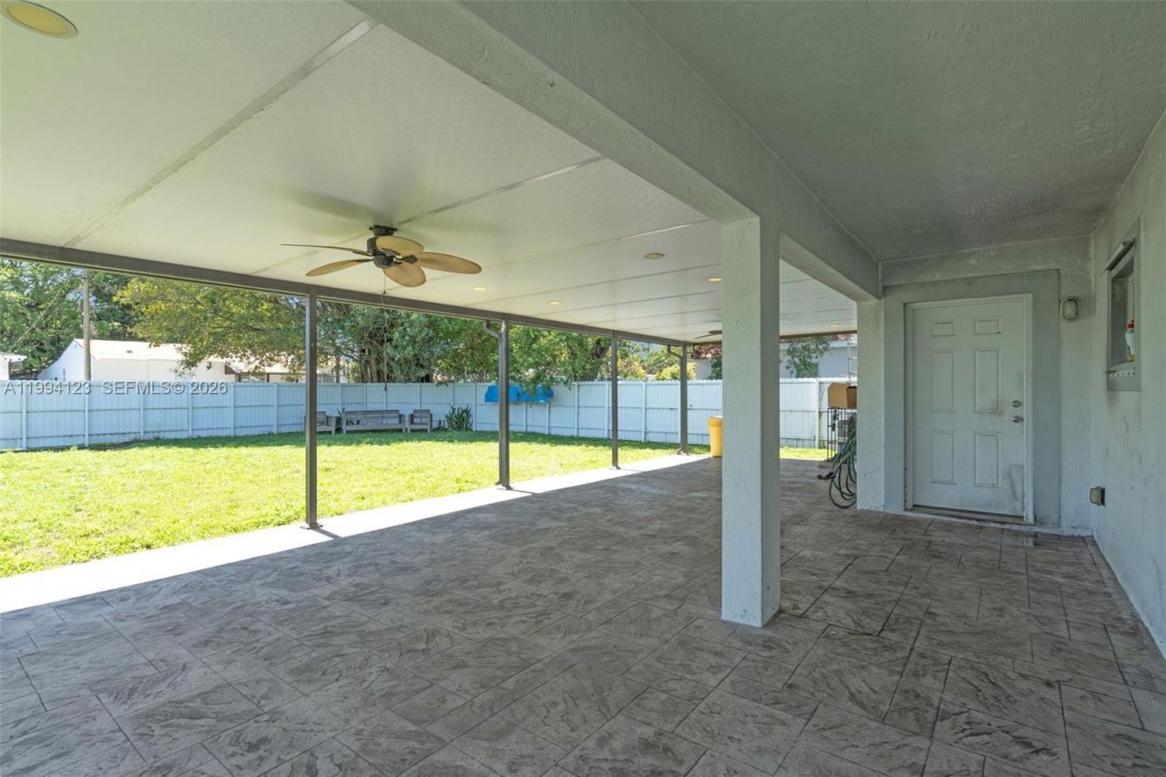 2346 NW 81st Ter, Miami, FL 33147 Photo