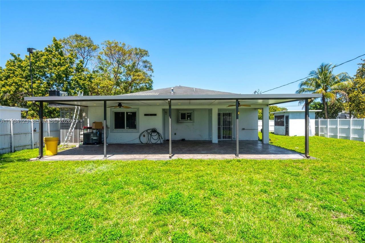 2346 NW 81st Ter, Miami, FL 33147 Photo