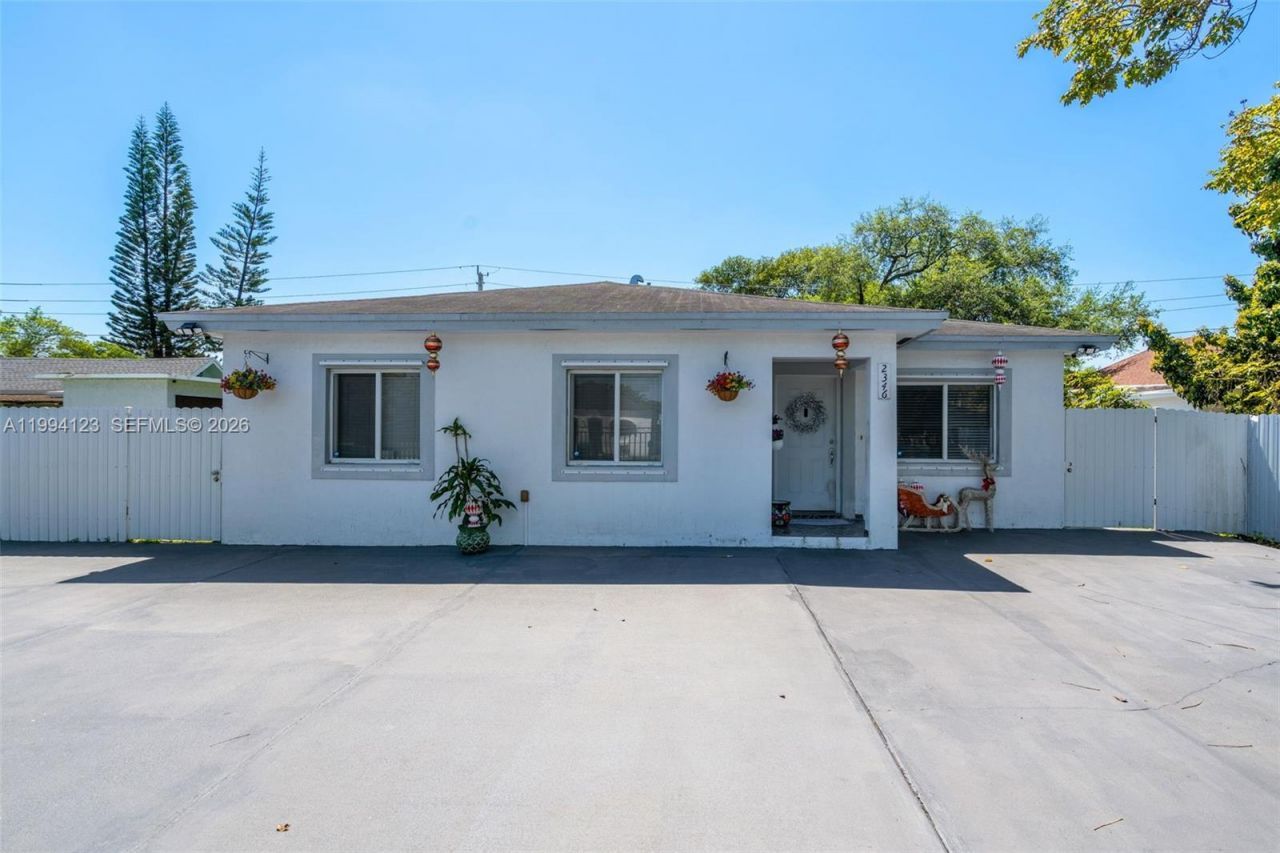 2346 NW 81st Ter, Miami, FL 33147 Photo