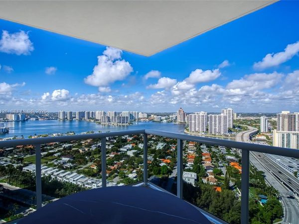 19111 Collins Ave, Unit 3307, Sunny Isles Beach, FL 33160