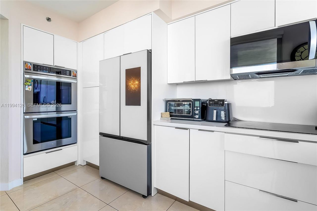 19111 Collins Ave, Unit 3307, Sunny Isles Beach, FL 33160 Photo