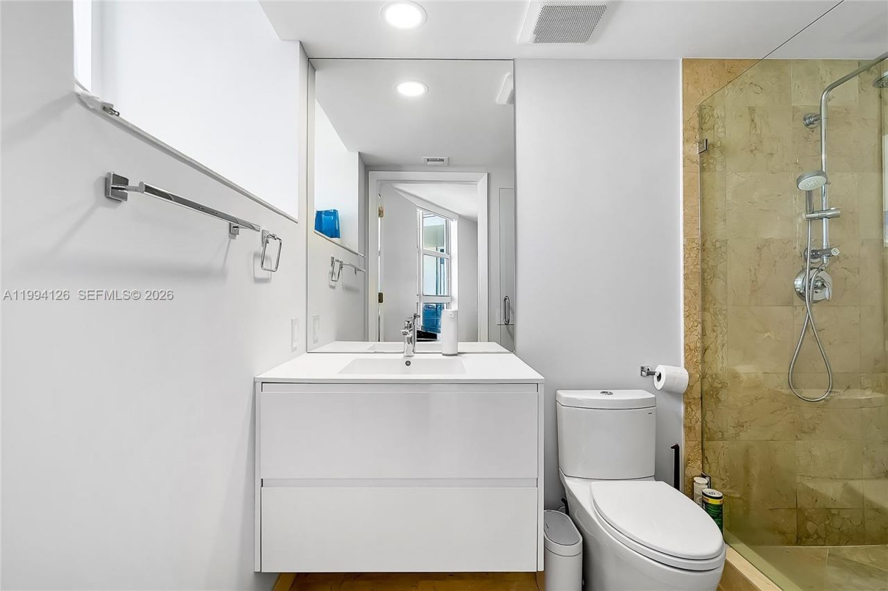 19111 Collins Ave, Unit 3307, Sunny Isles Beach, FL 33160 Photo