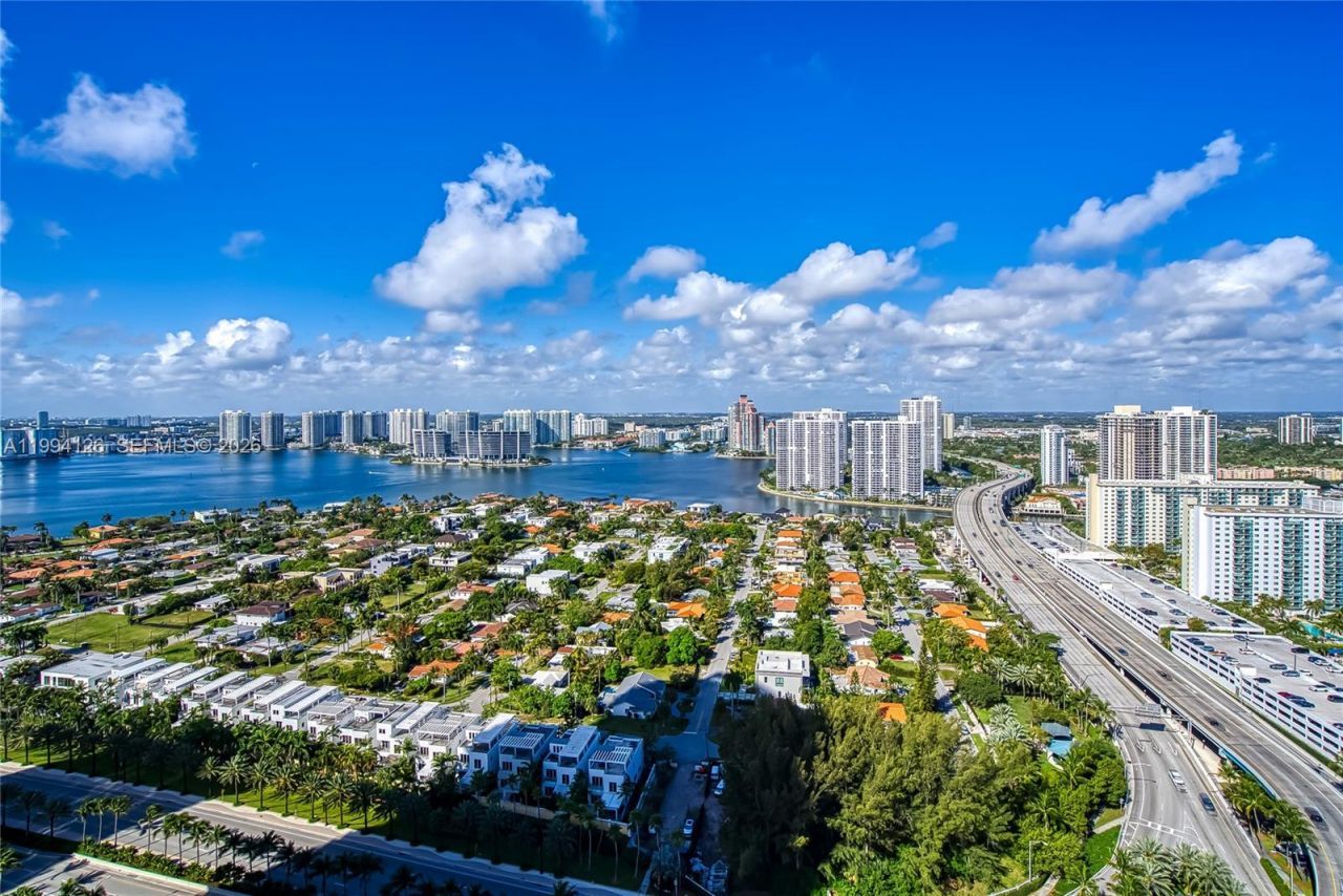 19111 Collins Ave, Unit 3307, Sunny Isles Beach, FL 33160 Photo