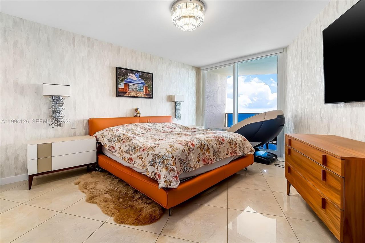 19111 Collins Ave, Unit 3307, Sunny Isles Beach, FL 33160 Photo