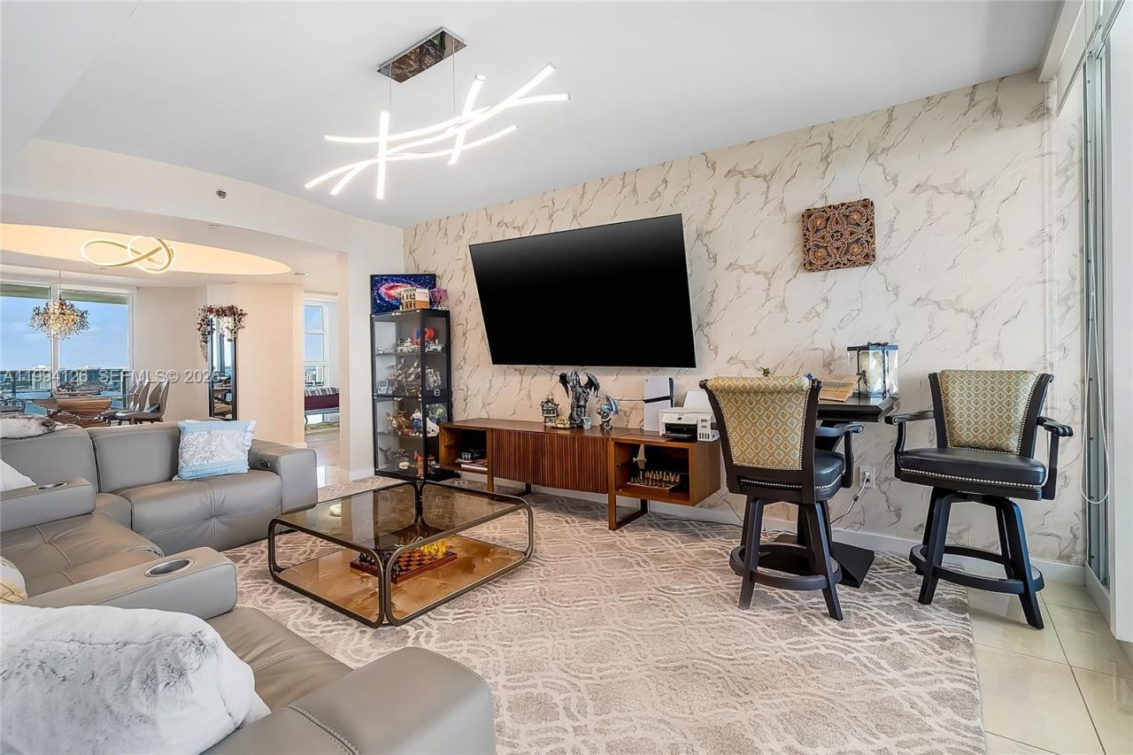 19111 Collins Ave, Unit 3307, Sunny Isles Beach, FL 33160 Photo
