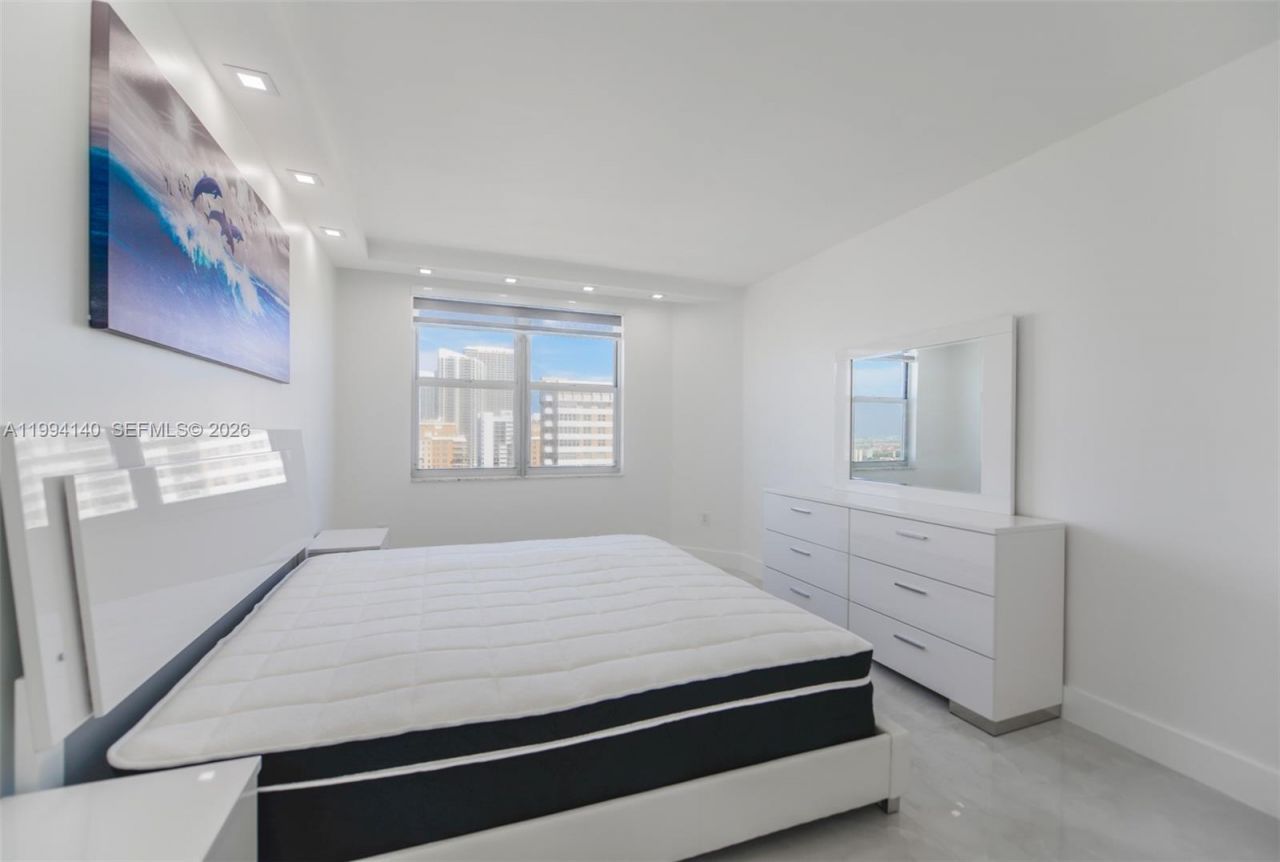 1980 S Ocean Dr , Unit 20K, Hallandale Beach, FL 33009 Photo