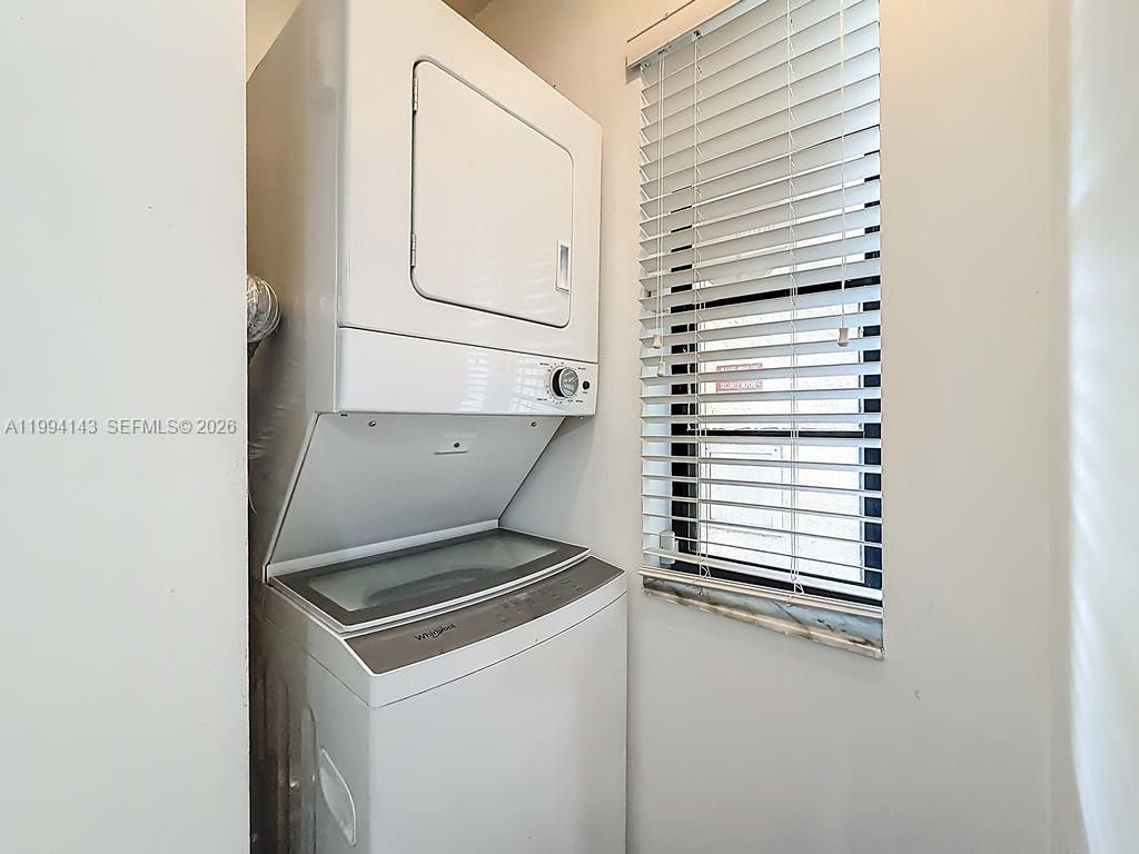 10401 W Broward Blvd , Unit 302, Plantation, FL 33324 Photo