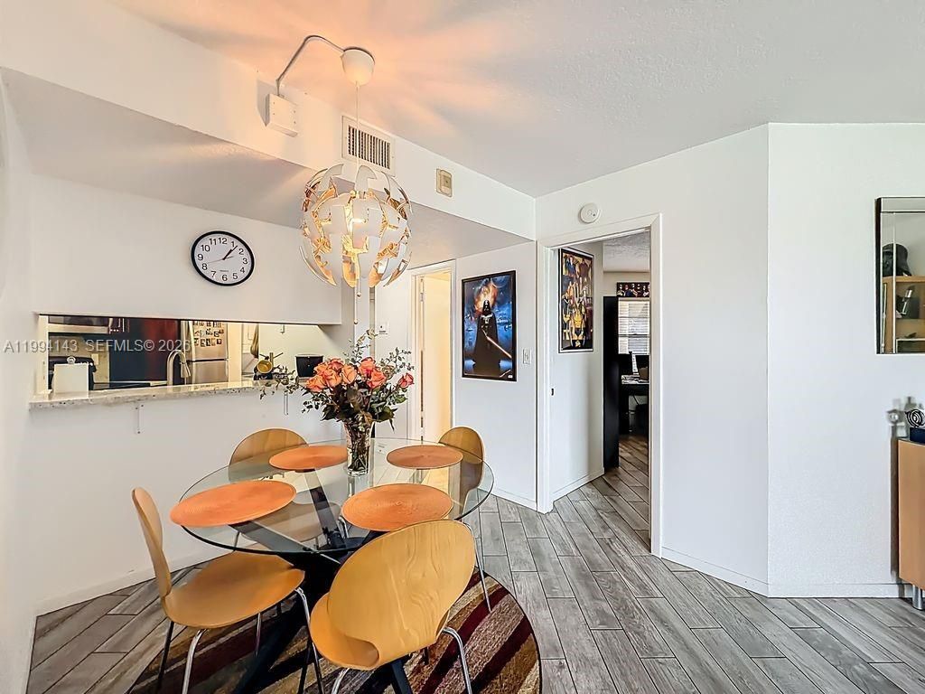 10401 W Broward Blvd , Unit 302, Plantation, FL 33324 Photo