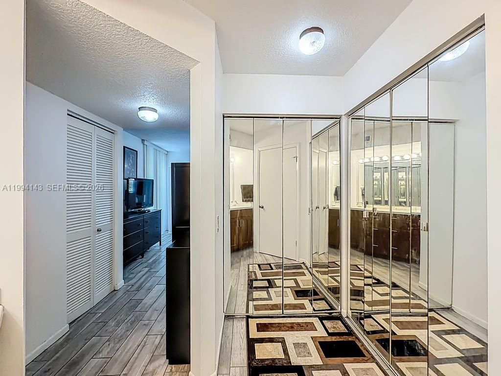 10401 W Broward Blvd , Unit 302, Plantation, FL 33324 Photo