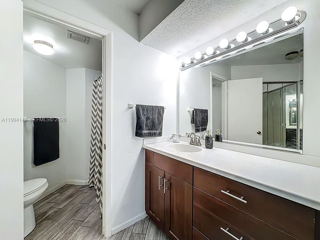 10401 W Broward Blvd , Unit 302, Plantation, FL 33324 Photo