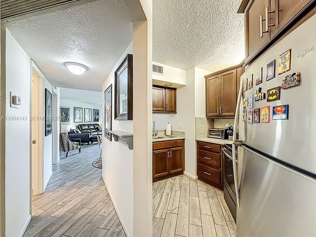 10401 W Broward Blvd , Unit 302, Plantation, FL 33324 Photo