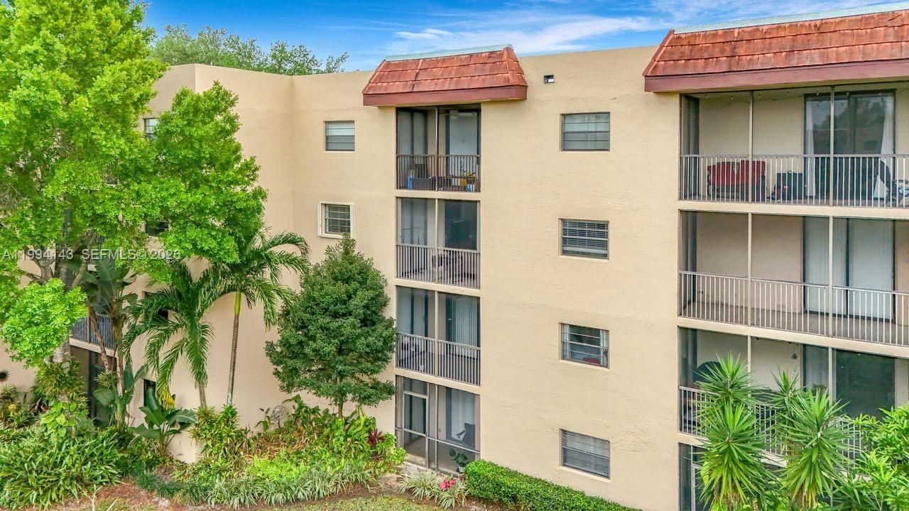 10401 W Broward Blvd , Unit 302, Plantation, FL 33324 Photo