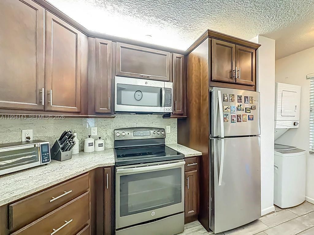 10401 W Broward Blvd , Unit 302, Plantation, FL 33324 Photo