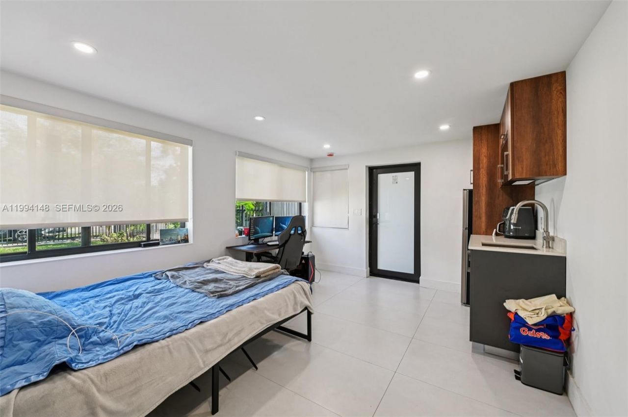 5152 SW 6th St , Miami, FL 33134 Photo