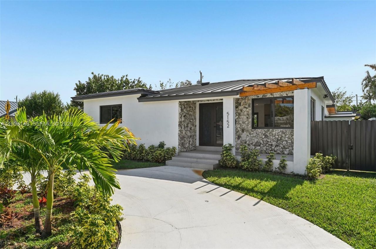 5152 SW 6th St , Miami, FL 33134 Photo