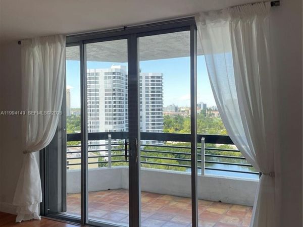 3530 Mystic Pointe Dr, Unit 1509, Aventura, FL 33180