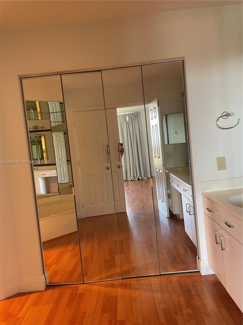 3530 Mystic Pointe Dr , Unit 1509, Aventura, FL 33180 Photo