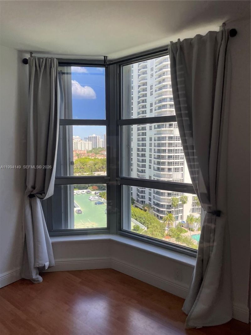 3530 Mystic Pointe Dr , Unit 1509, Aventura, FL 33180 Photo
