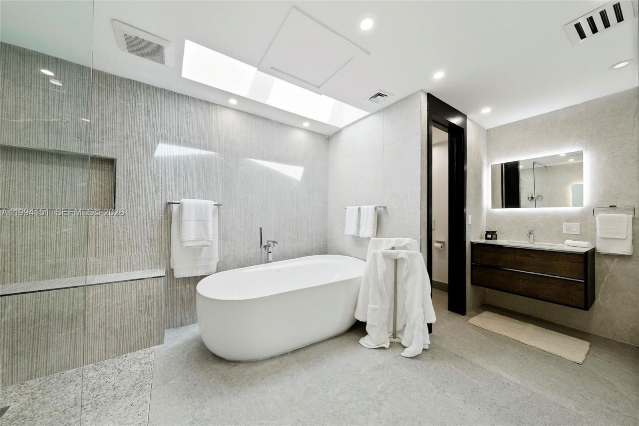 Please Call For Address, Miami, FL 33143 Photo