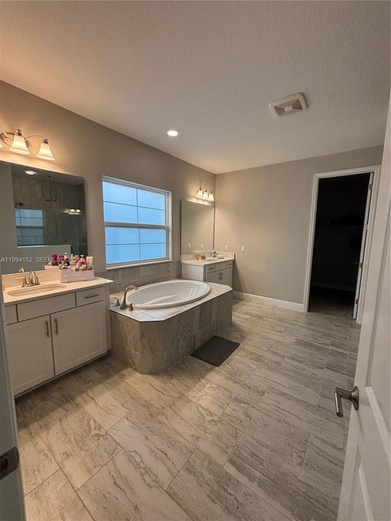 9173 Warm Springs Cir , Parrish, FL 34219 Photo